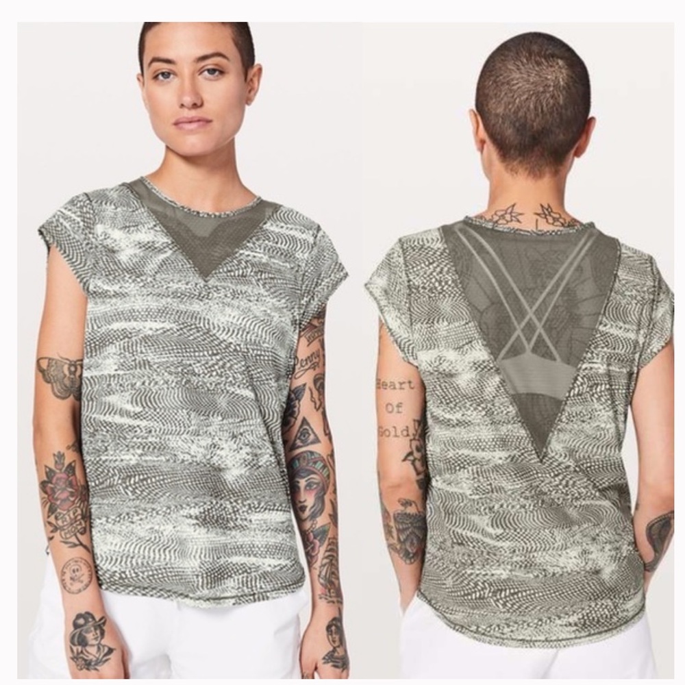 ✨Lululemon tee shirt✨